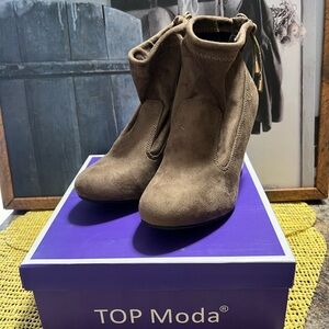 TOP Moda Women's Tan Ankle Booties